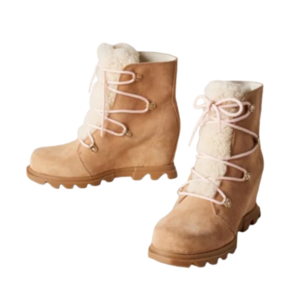 Sorel Women's Tan Winter Boots with White Laces